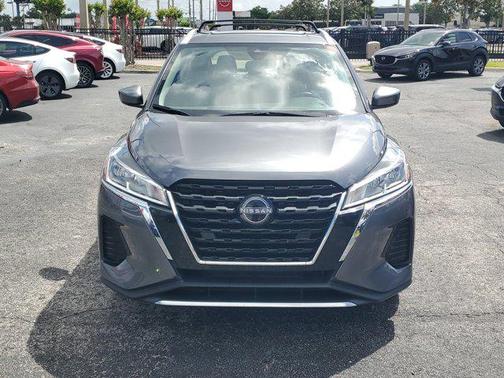 Gun Metallic 2024 Nissan Kicks SV