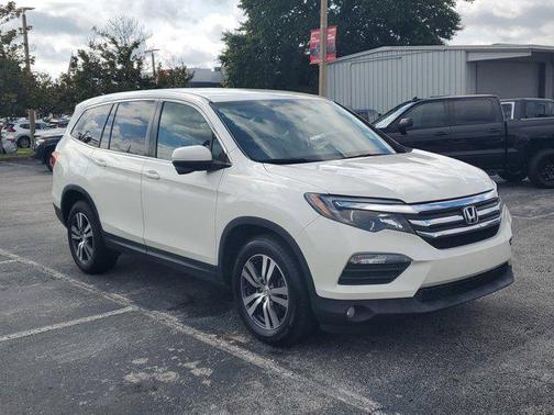 White Diamond Pearl 2017 Honda Pilot EX