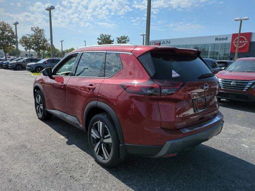 2025 Nissan Rogue SL