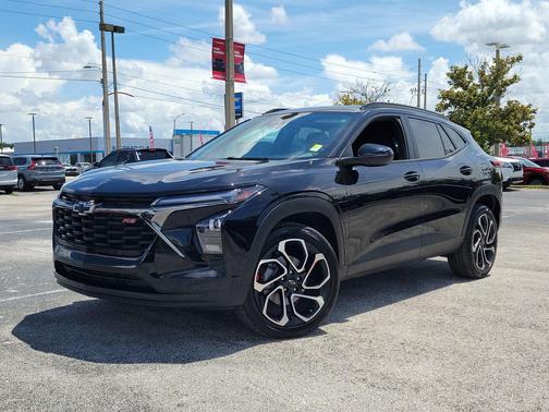 Mosaic Black Metallic 2025 Chevrolet Trax FWD 2RS