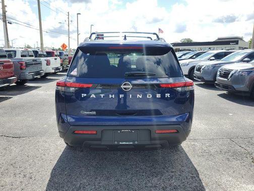 2025 Nissan Pathfinder SV FWD