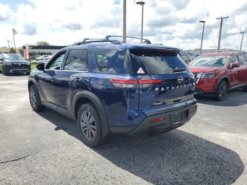 2025 Nissan Pathfinder SV FWD
