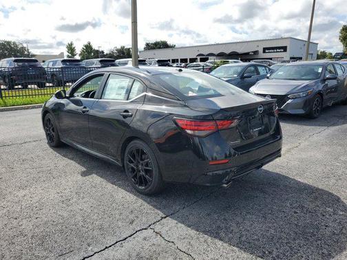 2025 Nissan Sentra SR