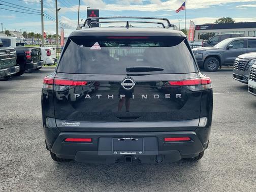 Super Black 2026 Nissan Pathfinder SV