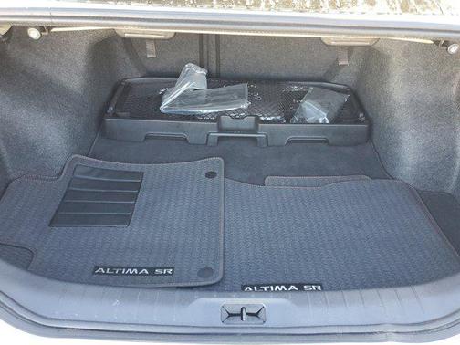 2022 Nissan Altima SR FWD