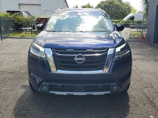 Deep Ocean Blue Pearl 2022 Nissan Pathfinder Platinum 4WD