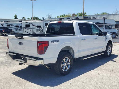 Oxford White 2024 Ford F-150 XLT