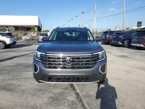 2025 Volkswagen Atlas 2.0T SE w/Technology