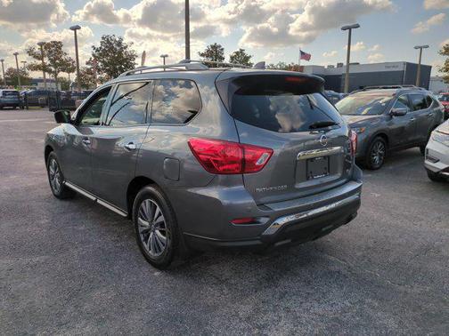 2020 Nissan Pathfinder SL 2WD