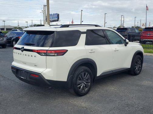 2022 Nissan Pathfinder SV 2WD