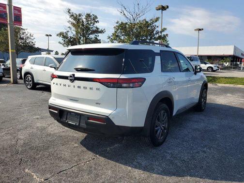 2022 Nissan Pathfinder SV 2WD
