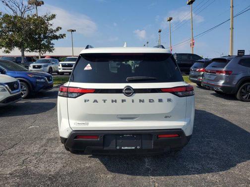 2022 Nissan Pathfinder SV 2WD