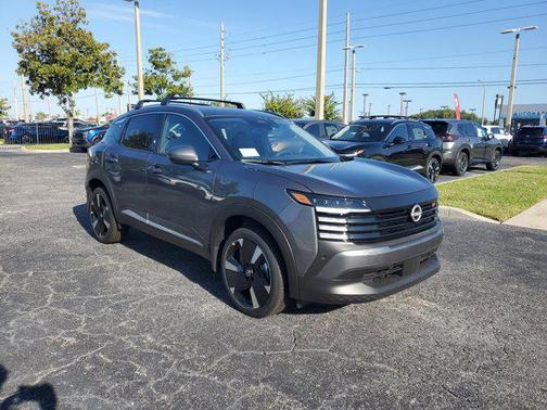 2025 Nissan Kicks SR