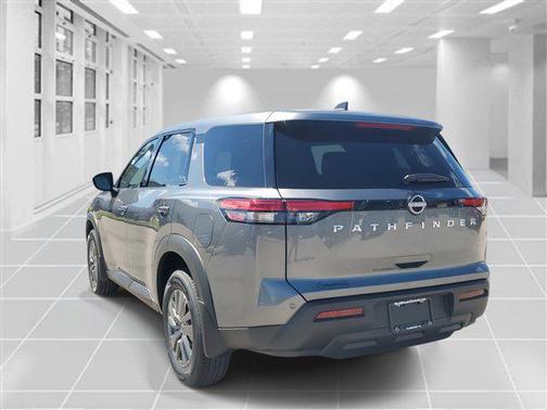 2025 Nissan Pathfinder S FWD