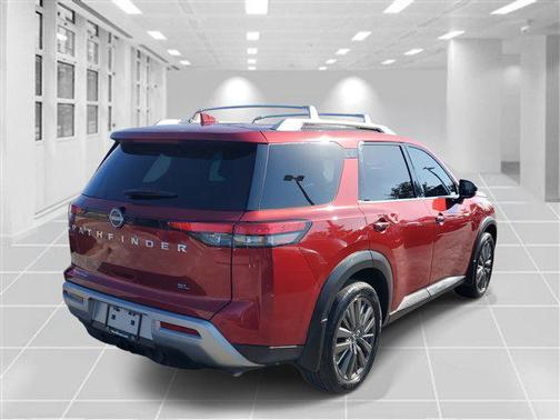 2022 Nissan Pathfinder SL 2WD