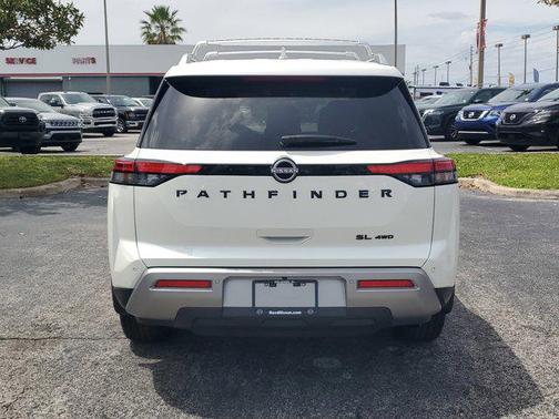 Pearl White Tricoat 2023 Nissan Pathfinder SL 4WD