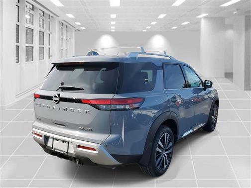 2025 Nissan Pathfinder Platinum FWD