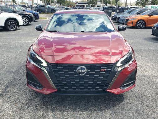 2023 Nissan Altima SR FWD