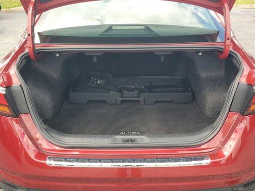 2023 Nissan Altima SR FWD