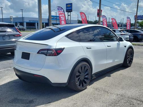 2022 Tesla Model Y Performance Dual Motor All-Wheel Drive