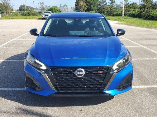 2025 Nissan Altima SR FWD