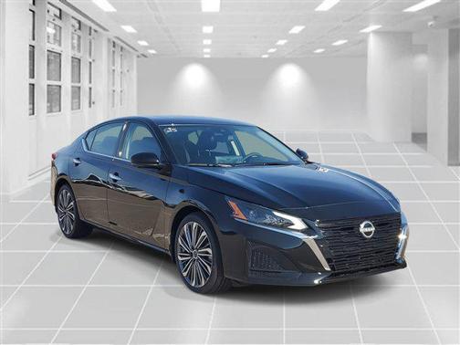 2025 Nissan Altima SL FWD