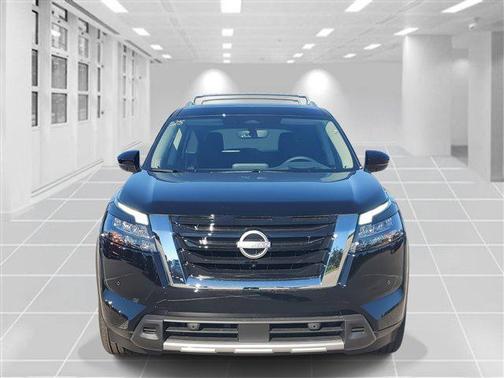 2025 Nissan Pathfinder Platinum FWD