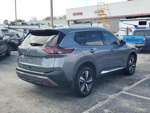 2023 Nissan Rogue SL