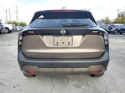 2025 Nissan Kicks SV