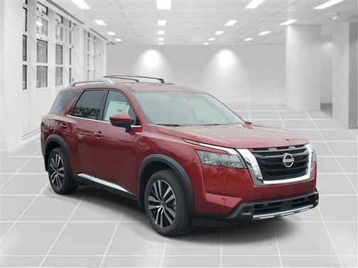 2025 Nissan Pathfinder Platinum FWD