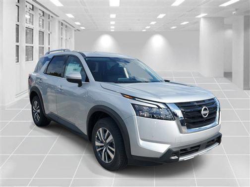 2025 Nissan Pathfinder SL FWD