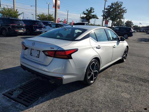 2024 Nissan Altima SR FWD