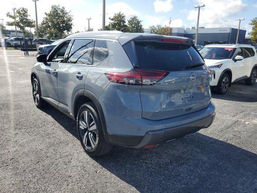 2025 Nissan Rogue SL
