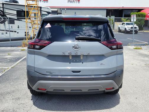 Boulder Gray Pearl 2021 Nissan Rogue SL