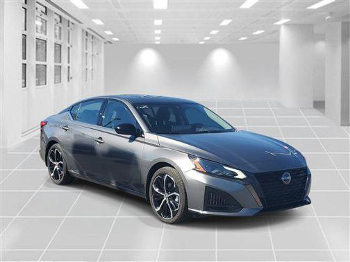 2025 Nissan Altima SR FWD