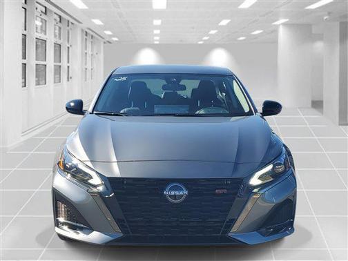 2025 Nissan Altima SR FWD
