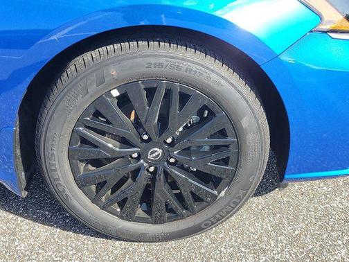 2025 Nissan Altima SV FWD