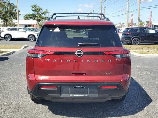 2026 Nissan Pathfinder SV
