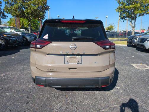 2025 Nissan Rogue SL
