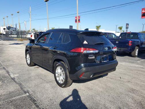 2022 Toyota Corolla Cross LE