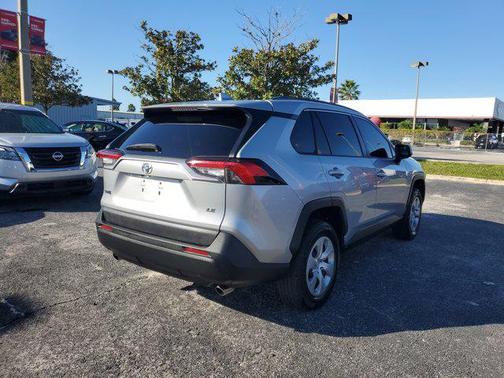 2019 Toyota RAV4 LE