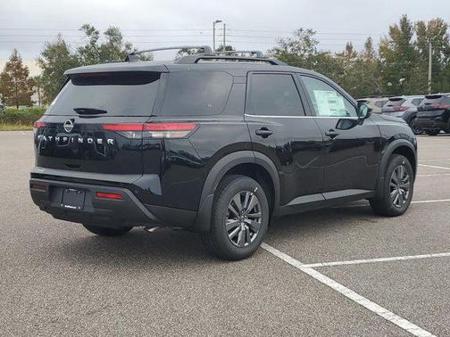 2025 Nissan Pathfinder SV FWD
