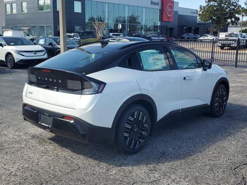 2026 Nissan Leaf PLATINUM+