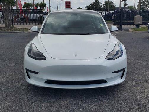 Pearl White Multi-Coat 2023 Tesla Model 3 Standard Range