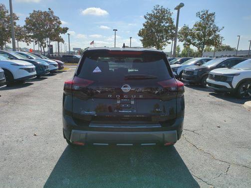 2025 Nissan Rogue SL