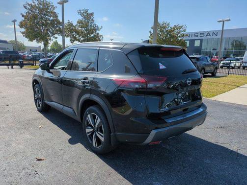2025 Nissan Rogue SL