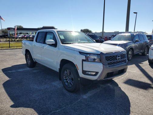 2025 Nissan Frontier SV