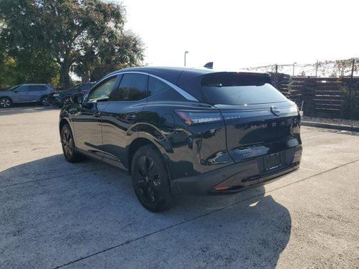 2025 Nissan Murano SV