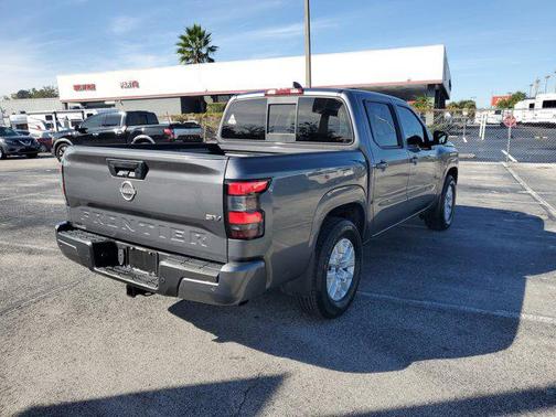 2022 Nissan Frontier SV