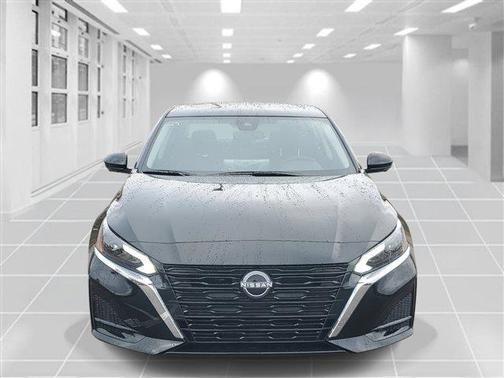 2025 Nissan Altima SL FWD